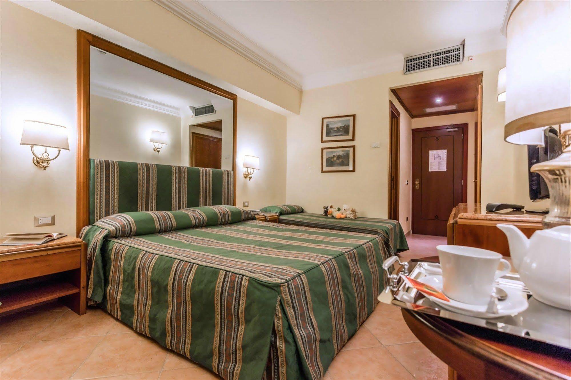 Raeli Hotel Siracusa Roma Ngoại thất bức ảnh